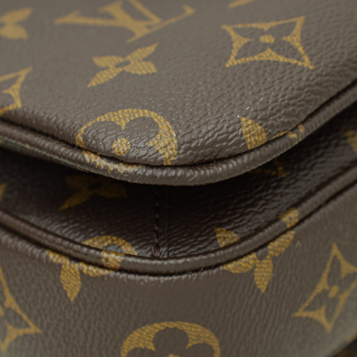 Louis Vuitton Monogram Pochette Metis Bag