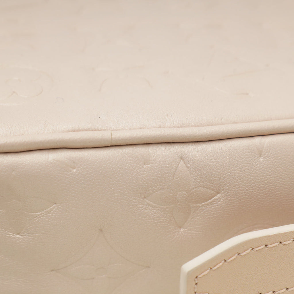 Louis Vuitton Shimmer Light Pink Ltd. Ed. Monogram Embossed Fall in Love Sac Coeur Bag
