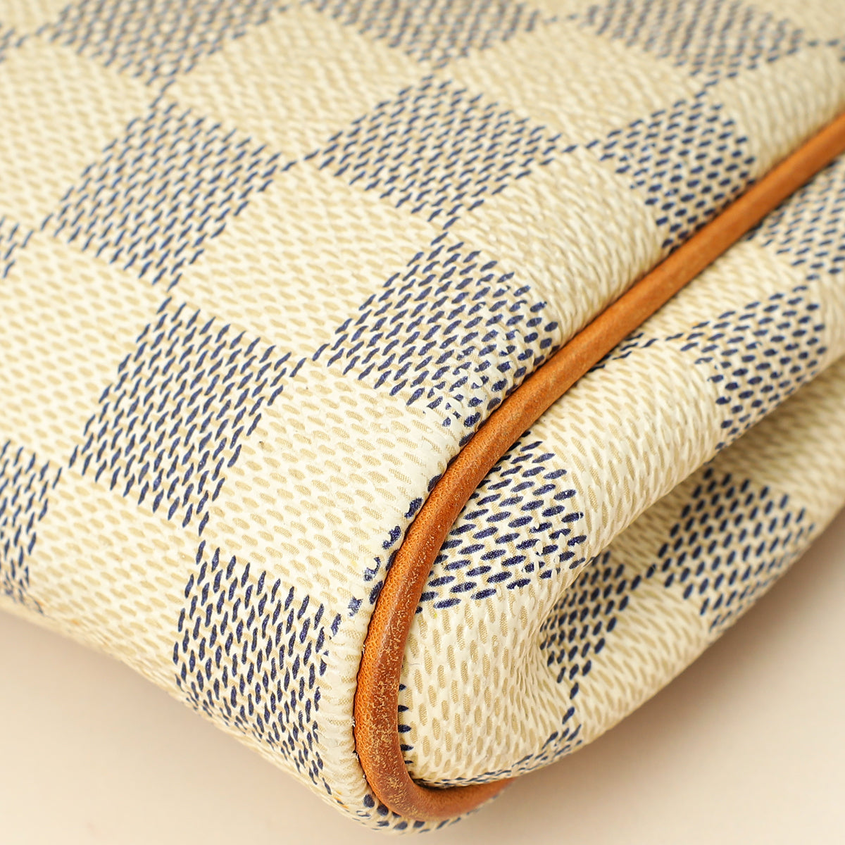 Louis Vuitton Damier Eva Clutch Bag