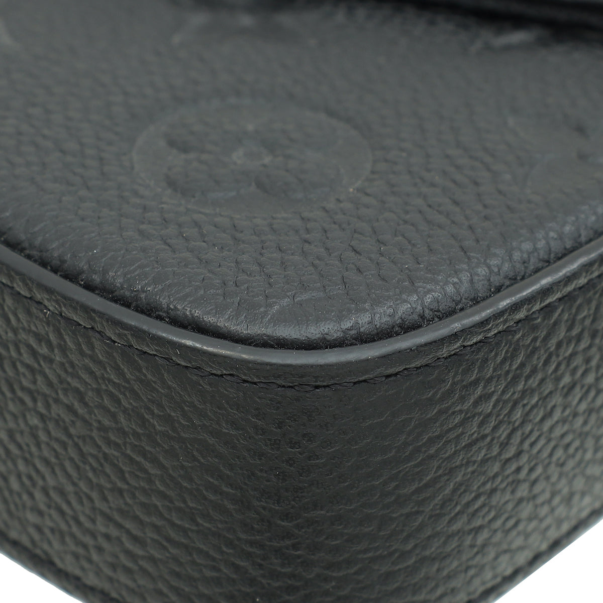 Louis Vuitton Black Monogram Empreinte Félicie Pochette