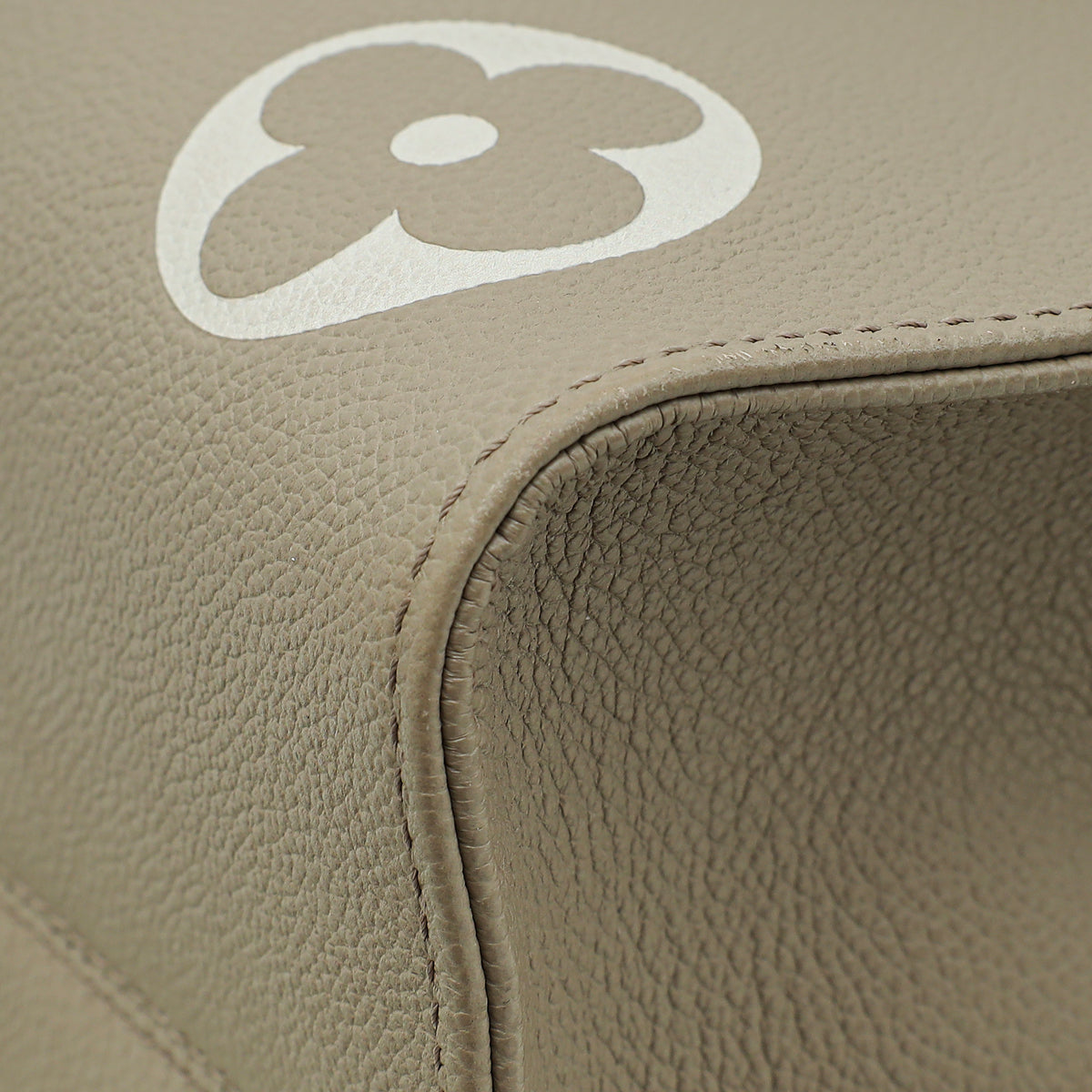 Louis Vuitton Bicolor Empreinte Monogram Giant OnTheGo MM Bag