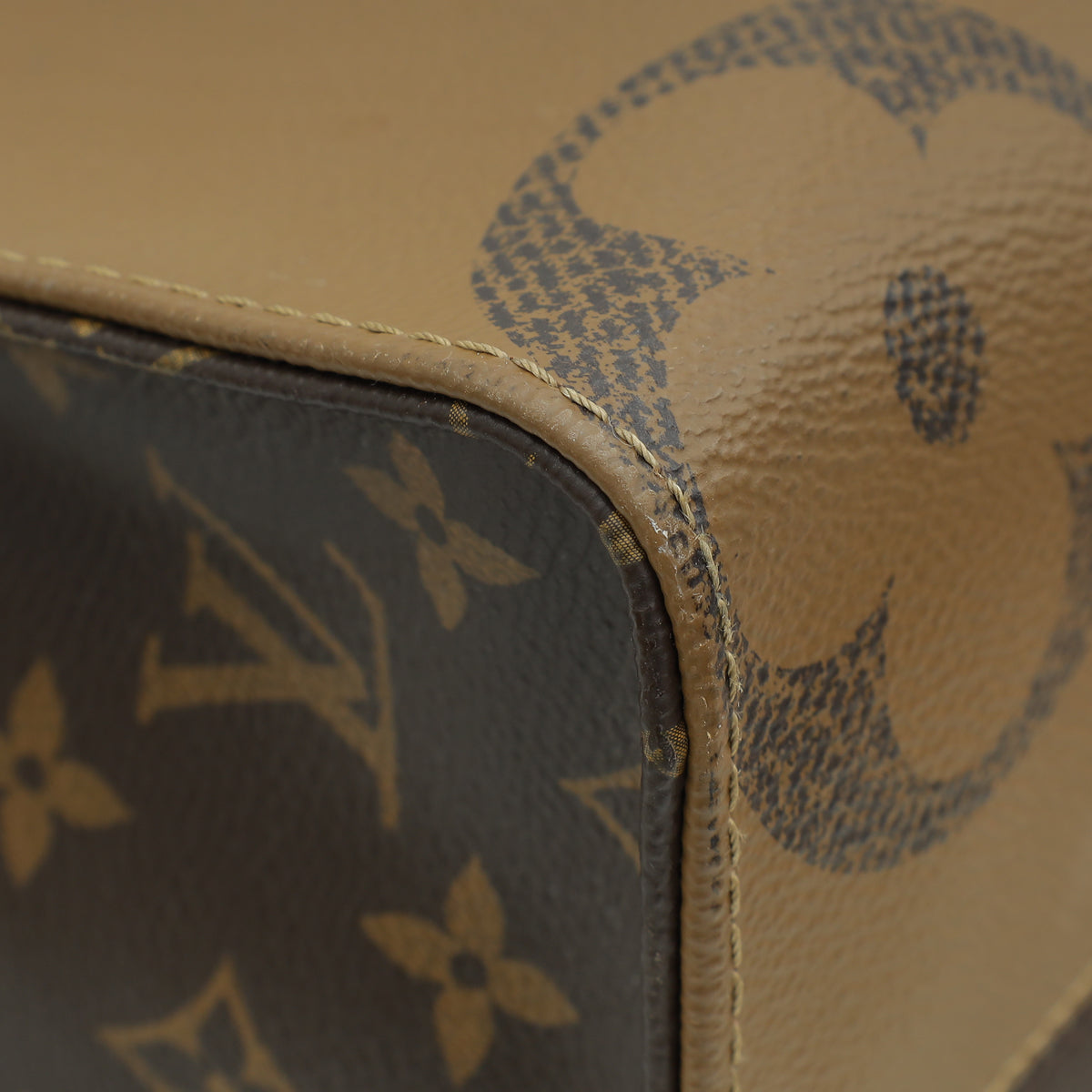 Louis Vuitton Monogram Reverse Onthego MM Bag