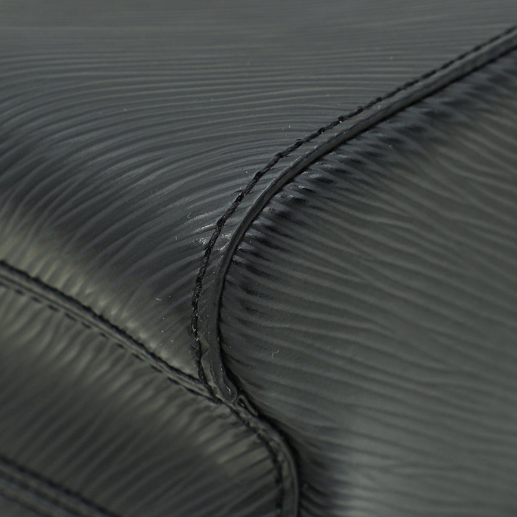 Louis Vuitton Noir Twist MM Bag