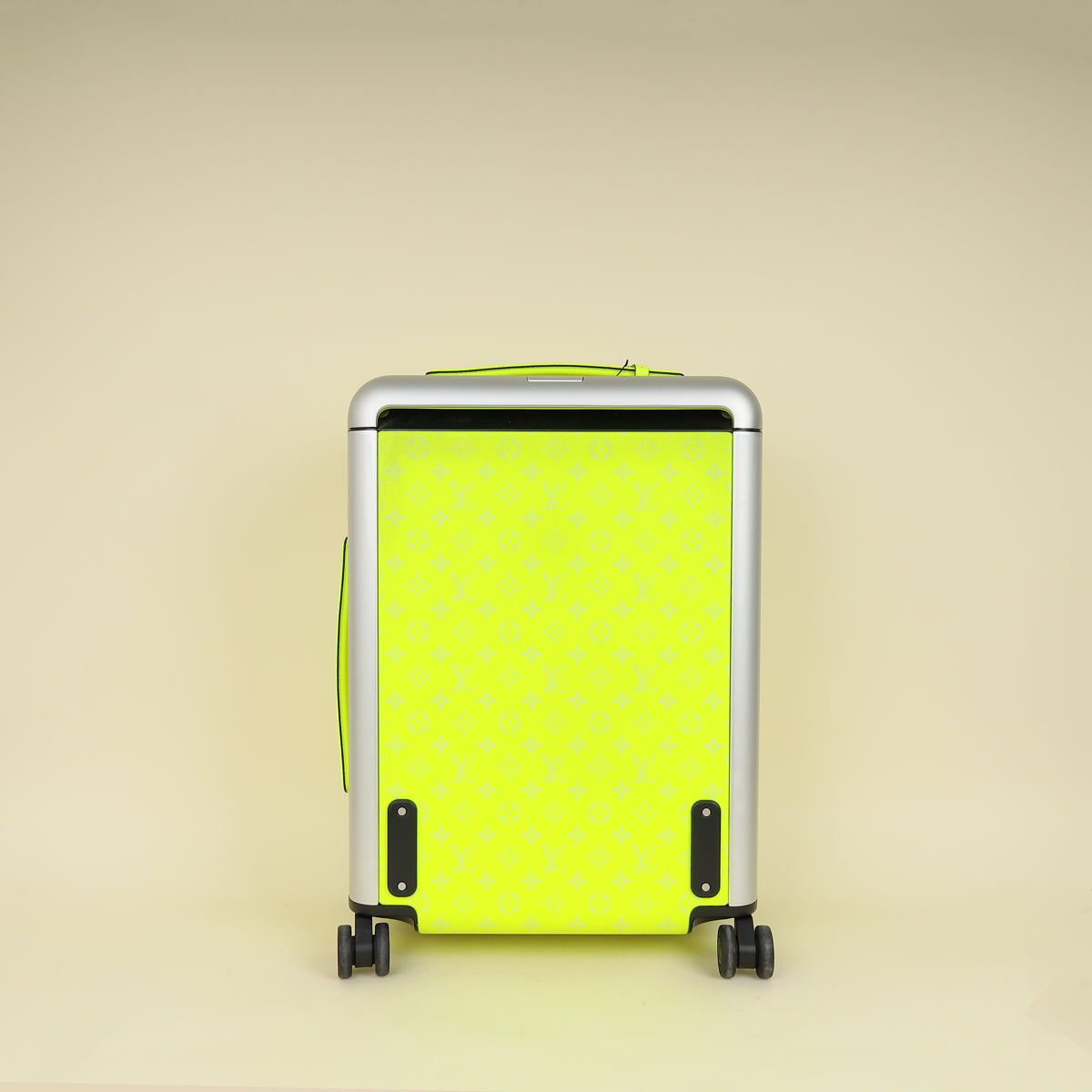 Louis Vuitton Neon Yellow Taigarama Horizon 55