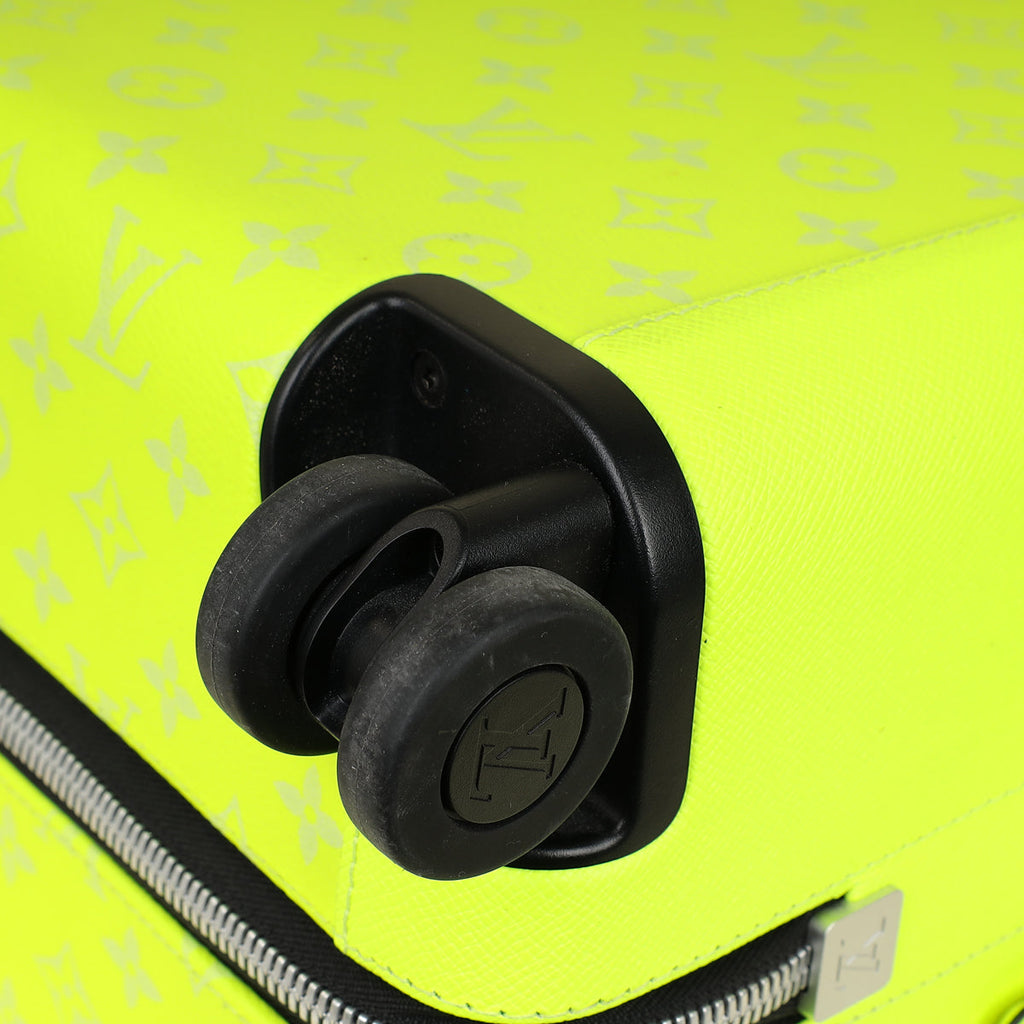 Louis Vuitton Neon Yellow Taigarama Horizon 55