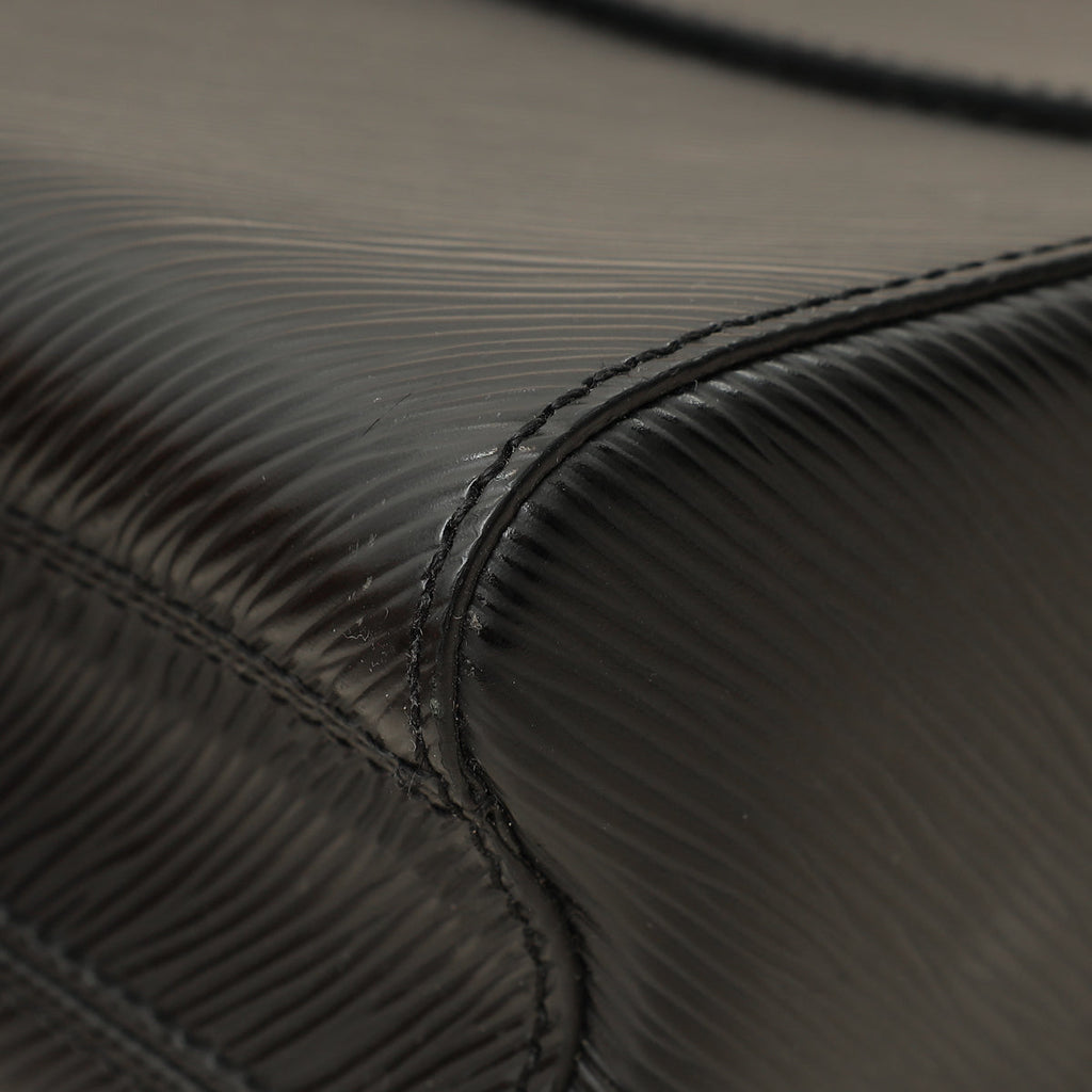 Louis Vuitton Noir Twist MM Bag