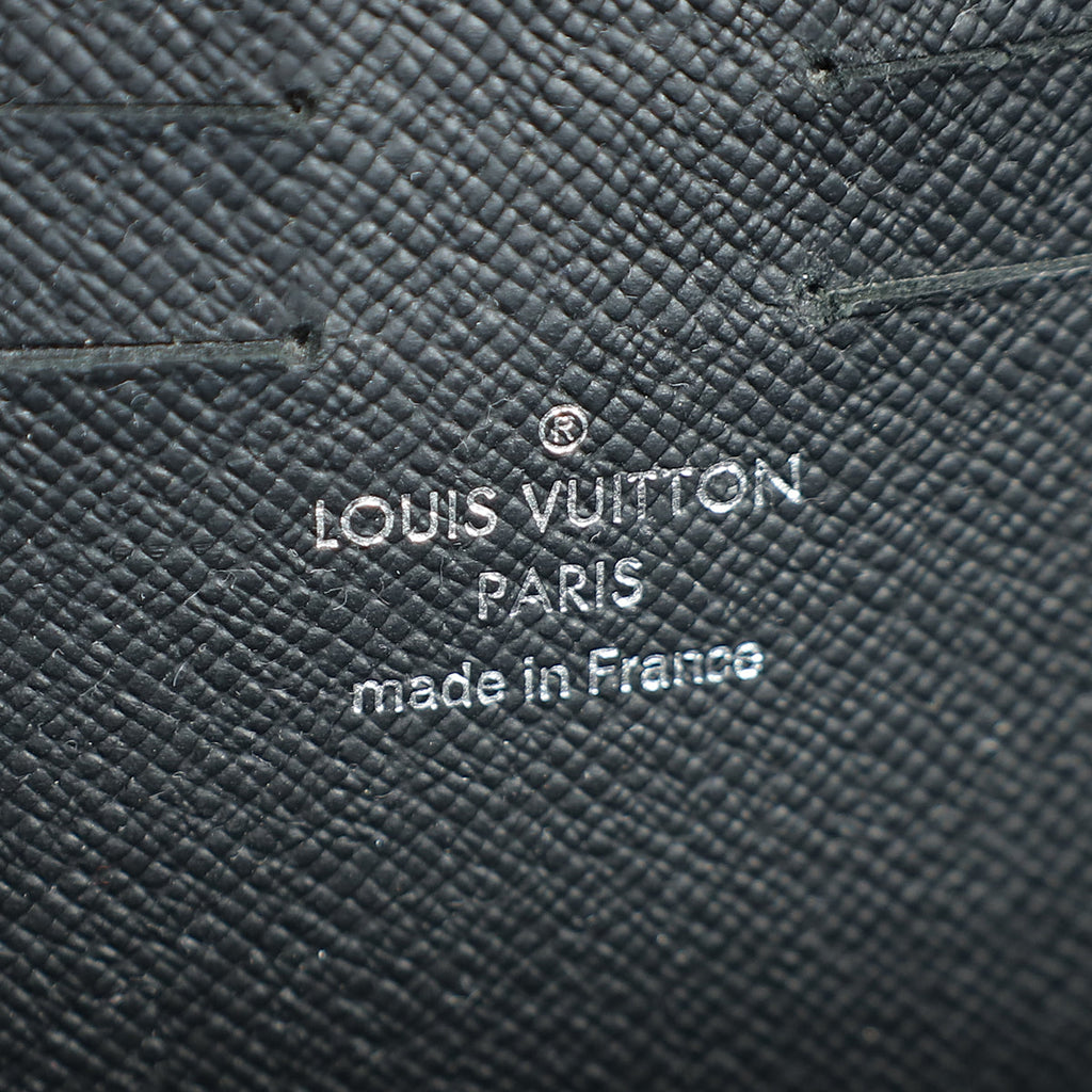 Louis Vuitton Damier Graphite Macassar Kasai Clutch