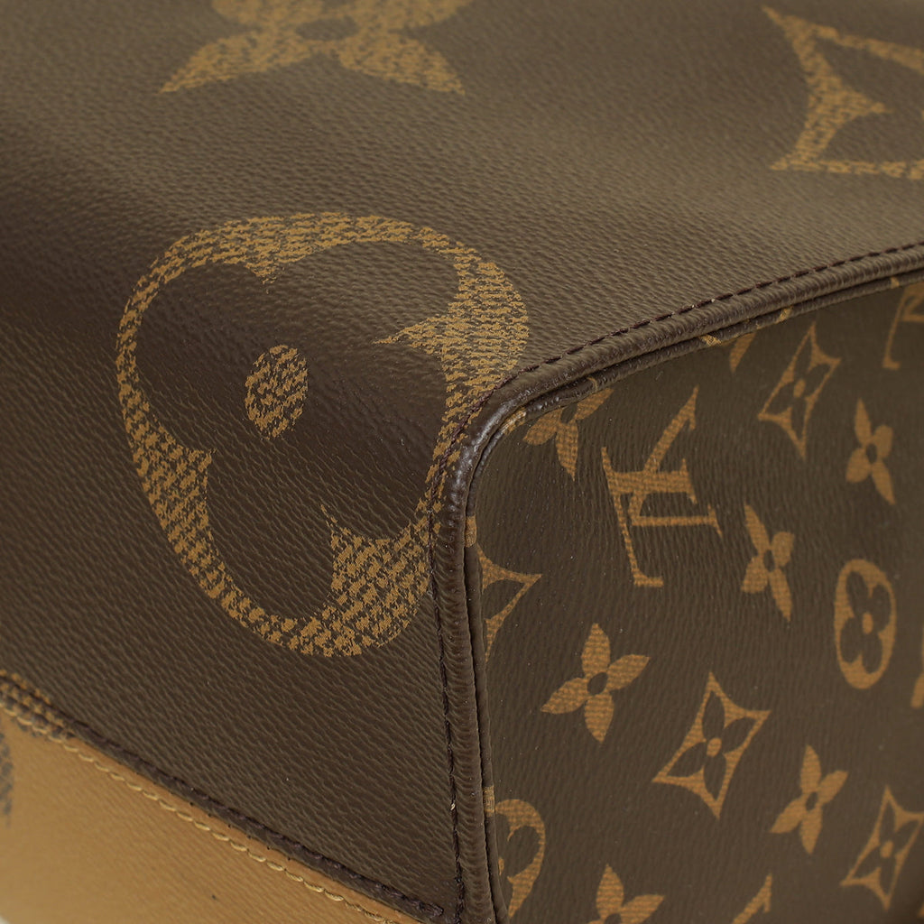Loius Vuitton Bicolor Monogram Giant Reverse Onthego MM Bag