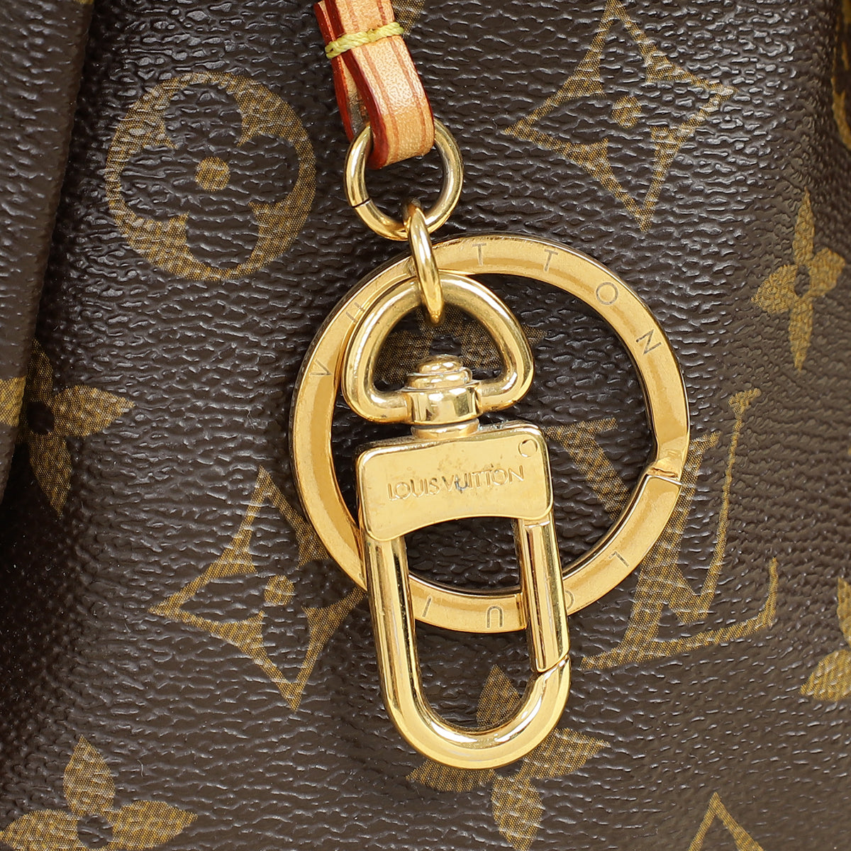 Louis Vuitton Monogram Artsy MM Bag