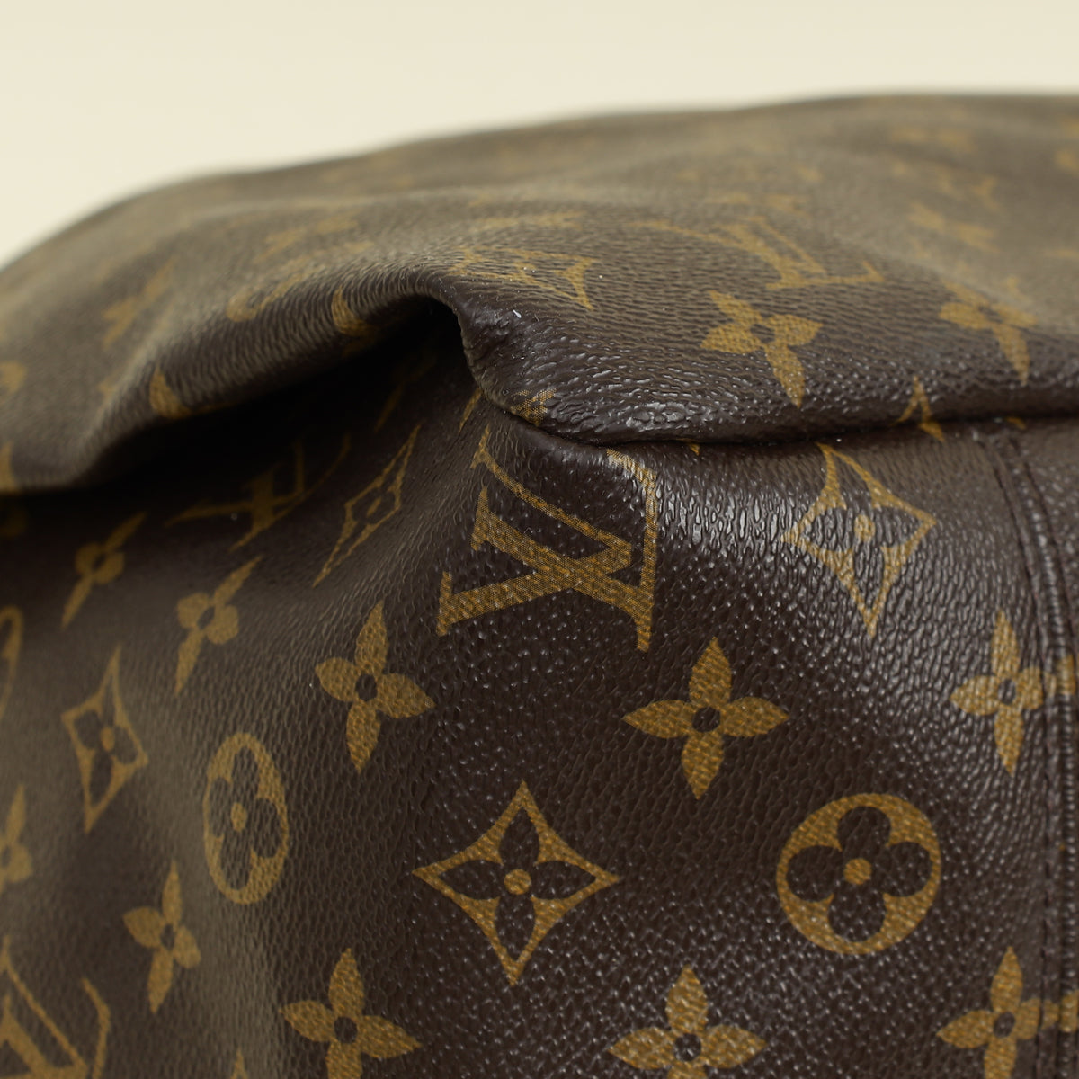 Louis Vuitton Monogram Artsy MM Bag