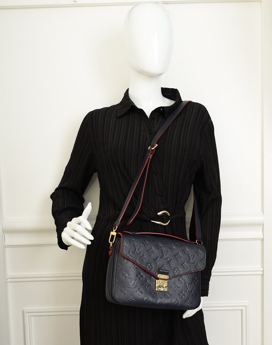 Louis Vuitton Marine Rouge Monogram Empreinte Pochette Métis