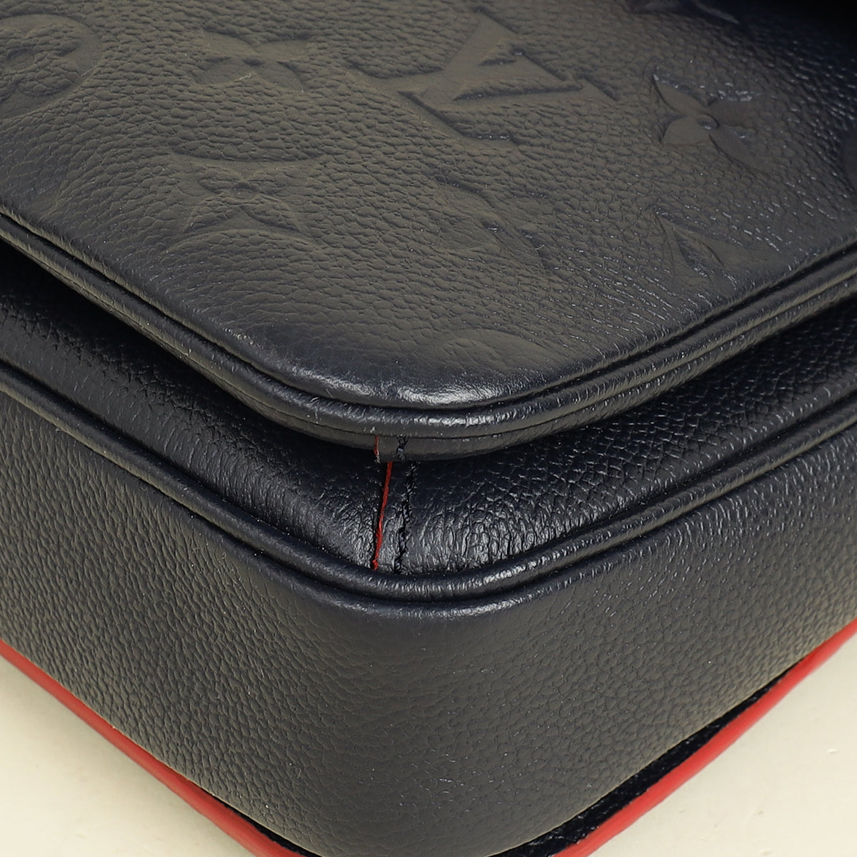 Louis Vuitton Marine Rouge Monogram Empreinte Pochette Métis