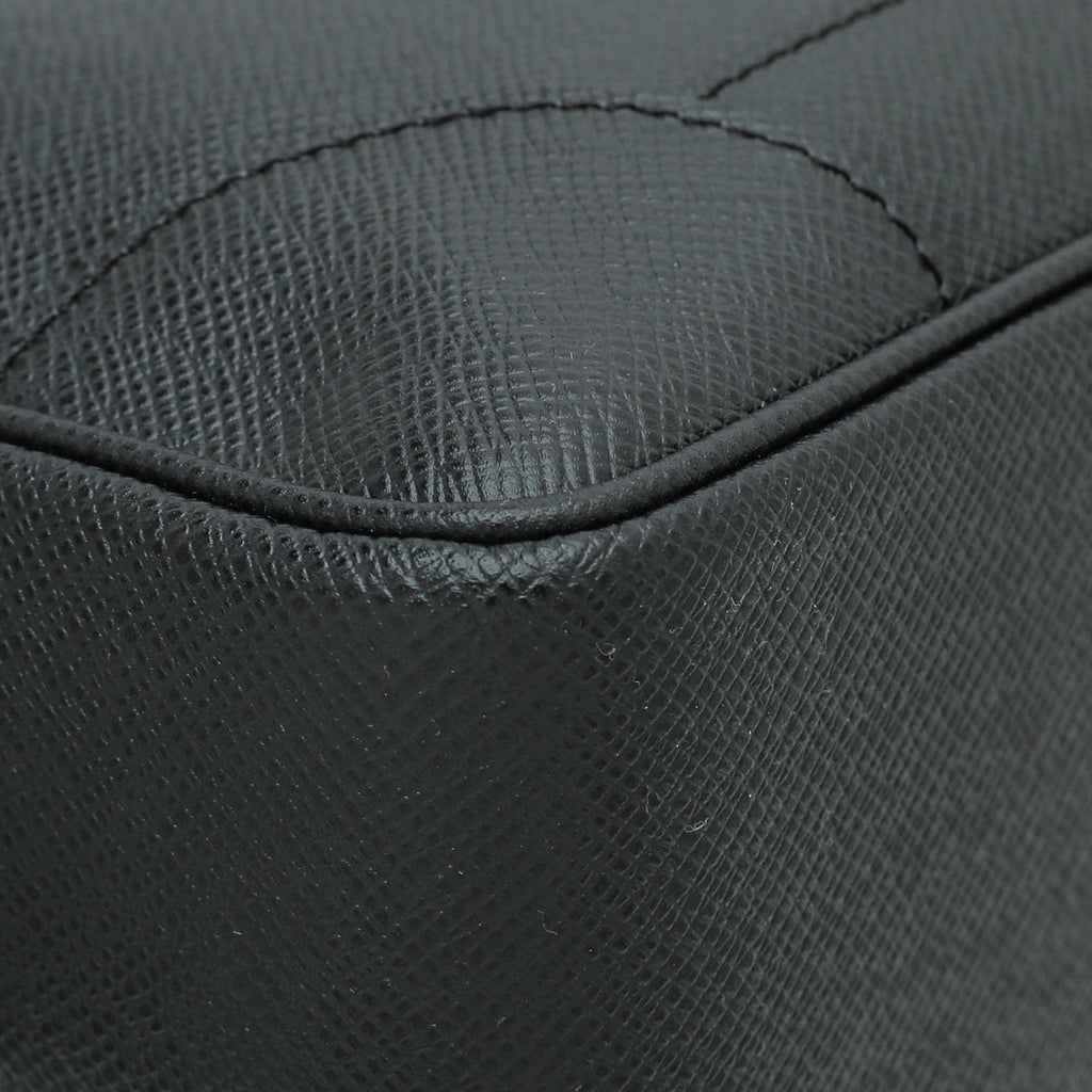 Louis Vuitton Black Taiga Ardoise Pavel Clutch