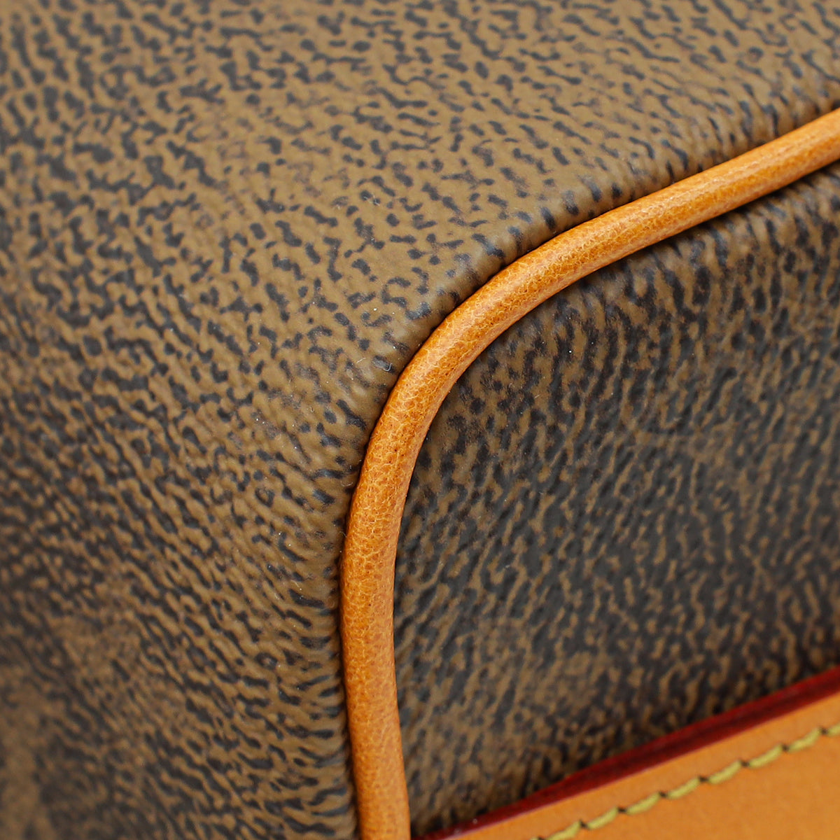 Louis Vuitton Monogram Dust Coated Keepall Bandoulière 25 Bag