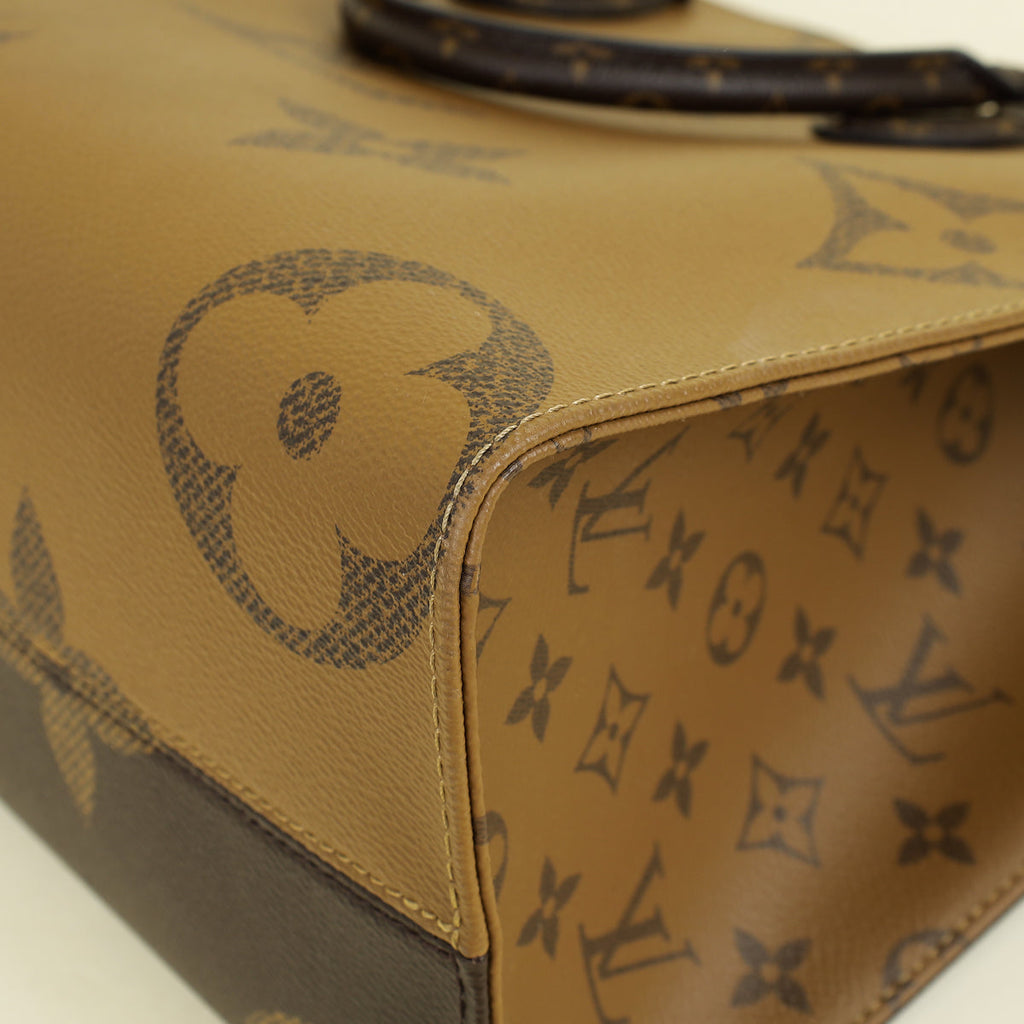 Louis Vuitton Monogram Reverse Onthego MM Bag