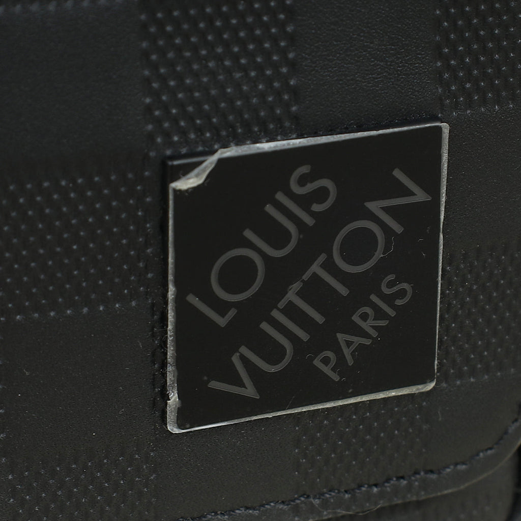 Louis Vuitton Black Damier Infini District Messenger Bag