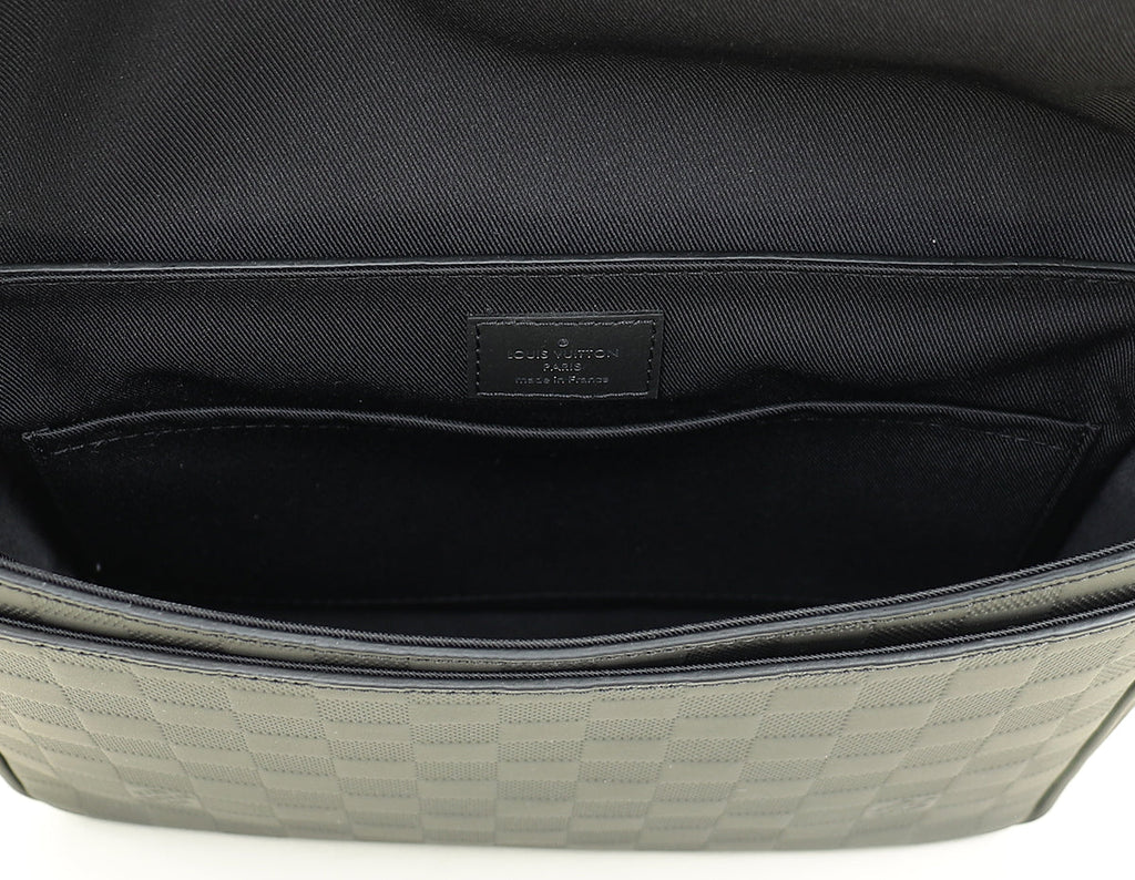 Louis Vuitton Black Damier Infini District Messenger Bag