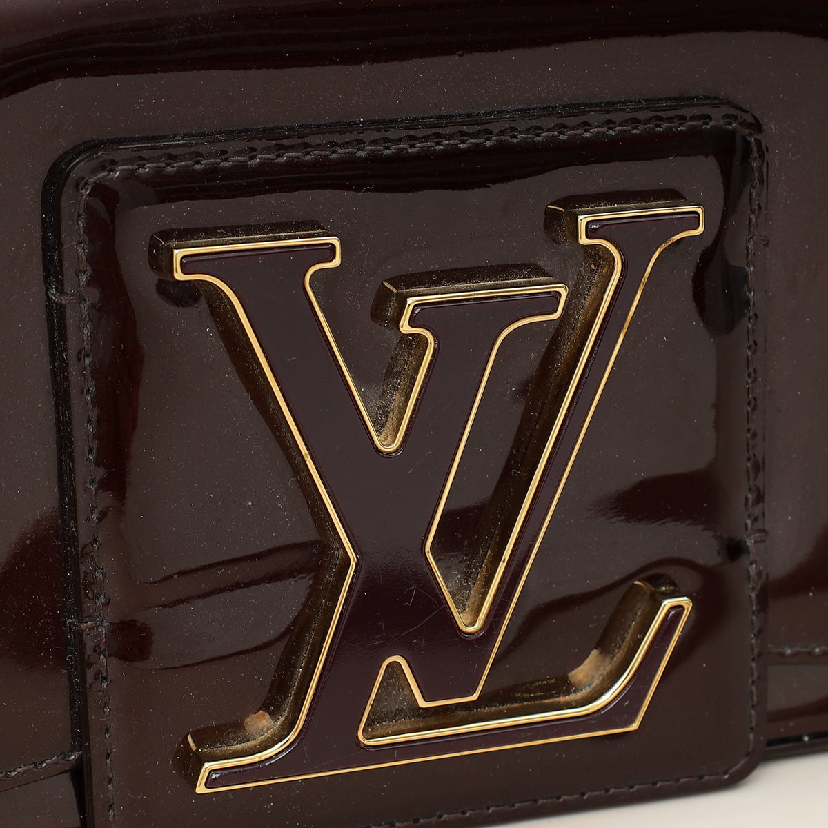 Louis Vuitton Amarante Vernis Sobe Clutch