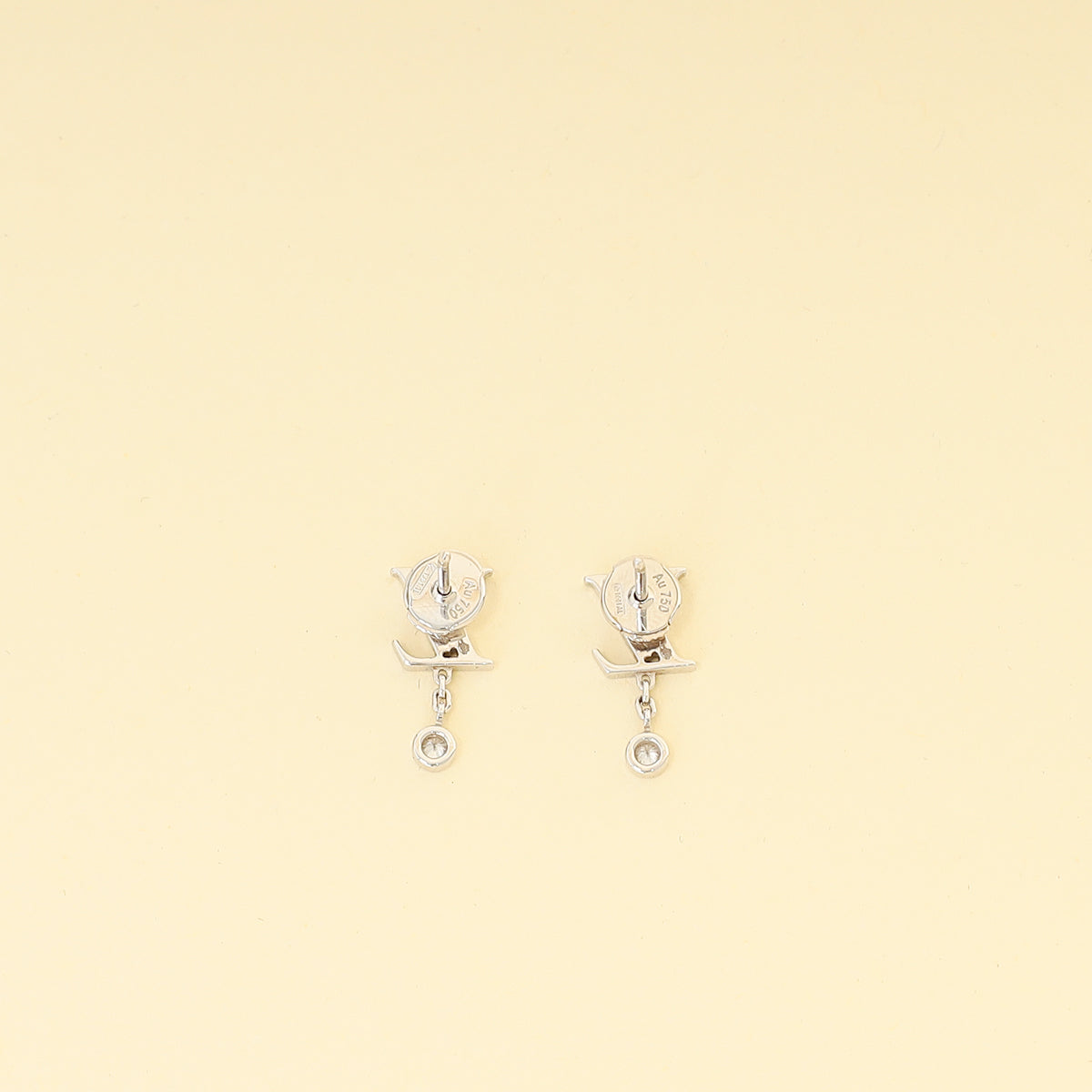 Louis Vuitton 18K White Gold Diamond Idylle Blossom LV Stud Earrings