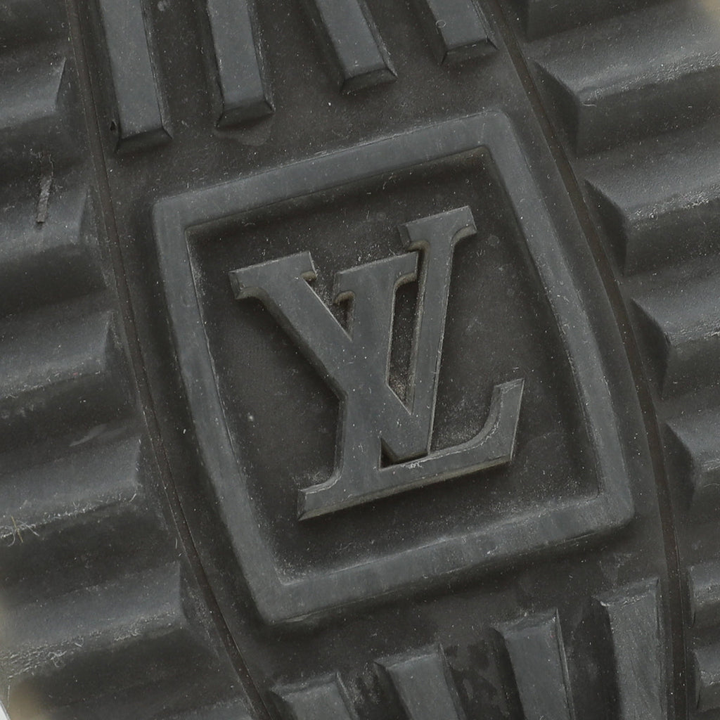 Louis Vuitton Bicolor Suede Run Away Trainer 39