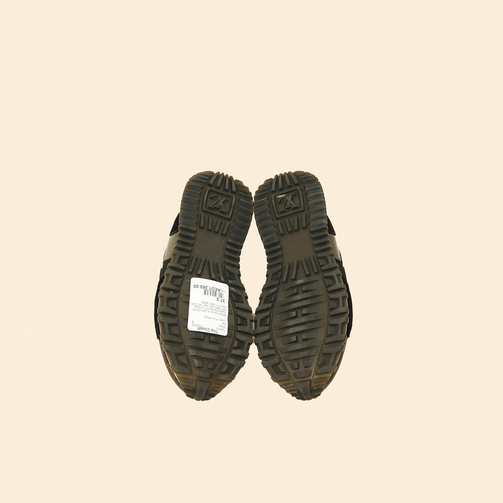 Louis Vuitton Bicolor Run Away Sneaker 37.5