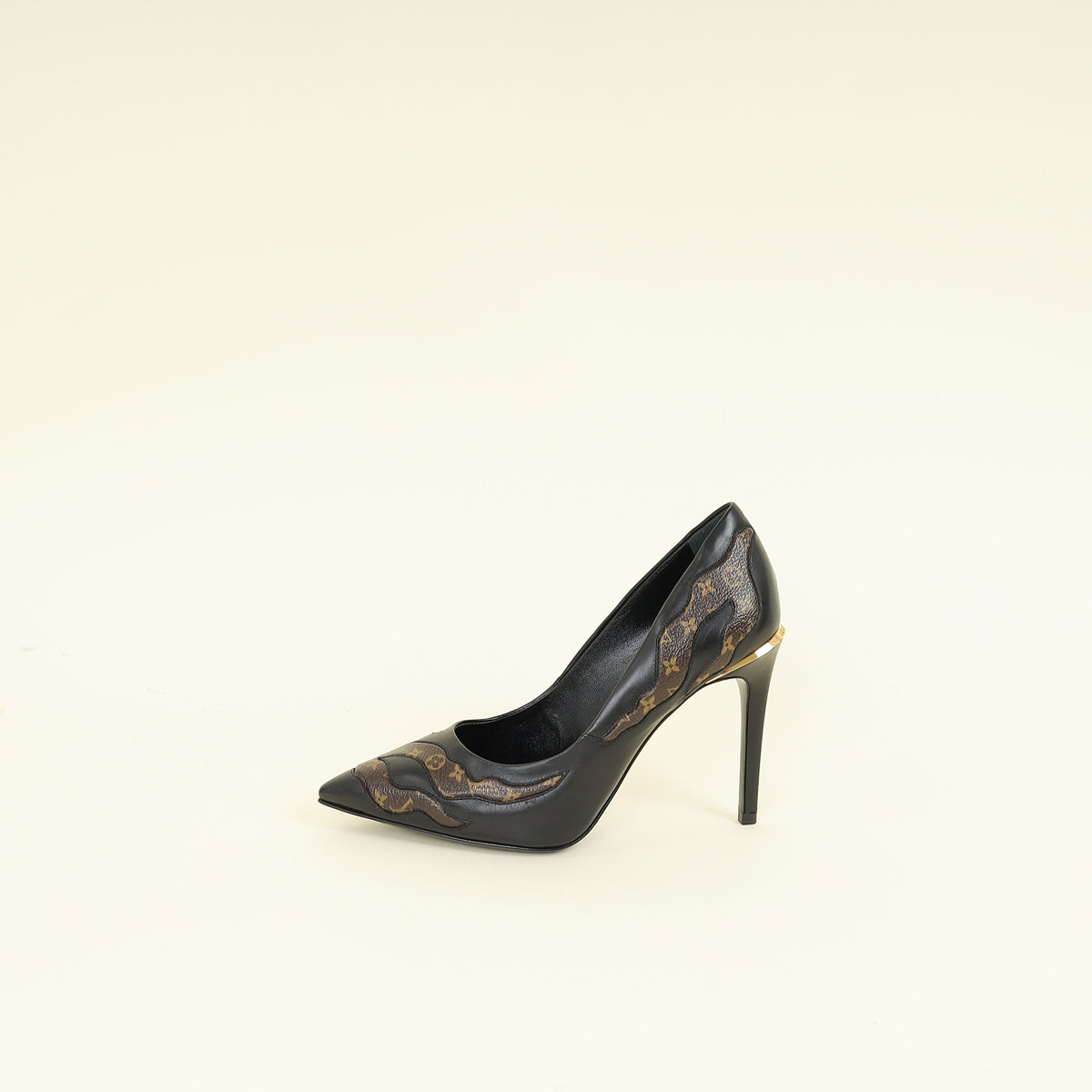 Louis Vuitton Black First Lady Pumps 37