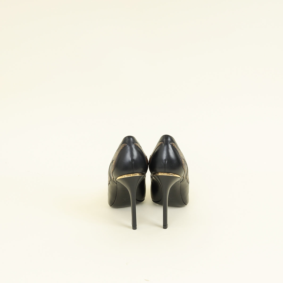 Louis Vuitton Black First Lady Pumps 37