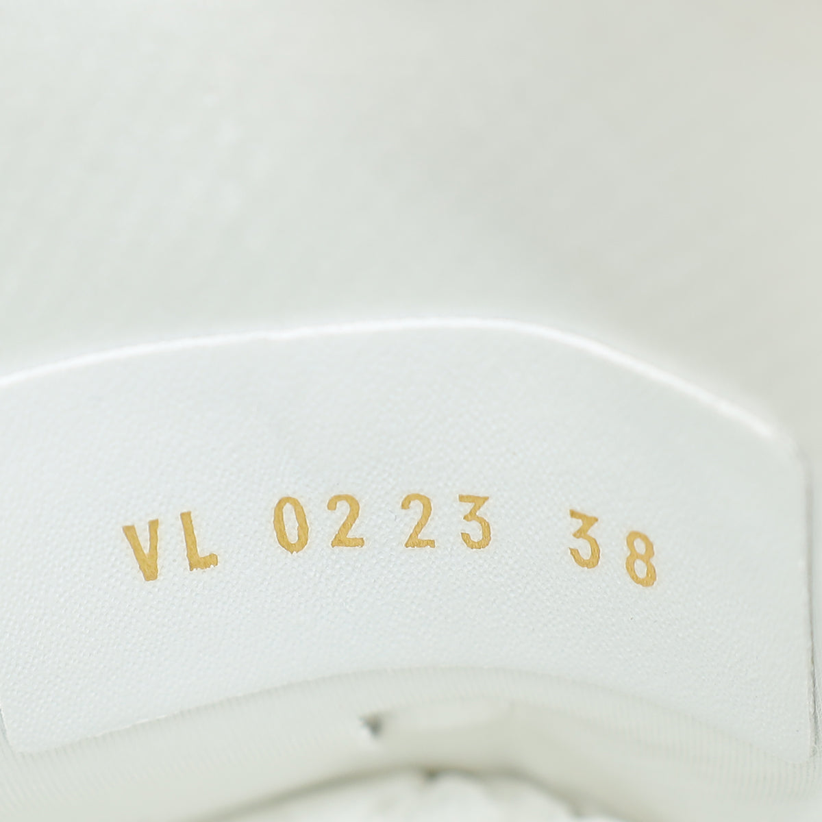 Louis Vuitton Bicolor Monogram Denim Run 55 Sneaker 38
