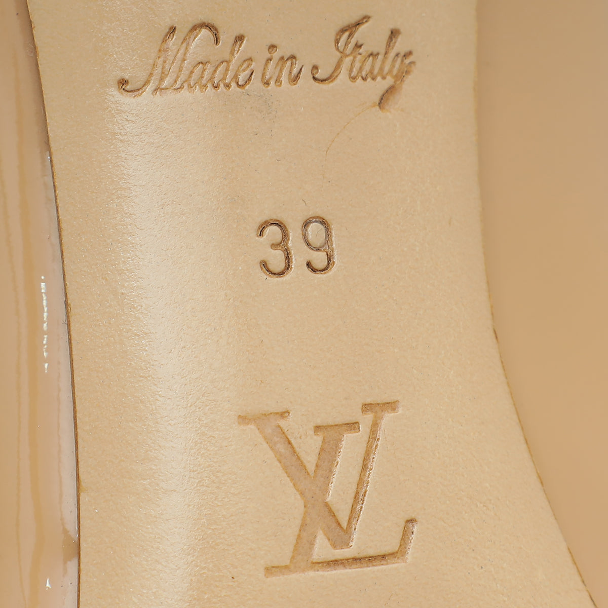 Louis Vuitton Camel Eyeline Pumps 39