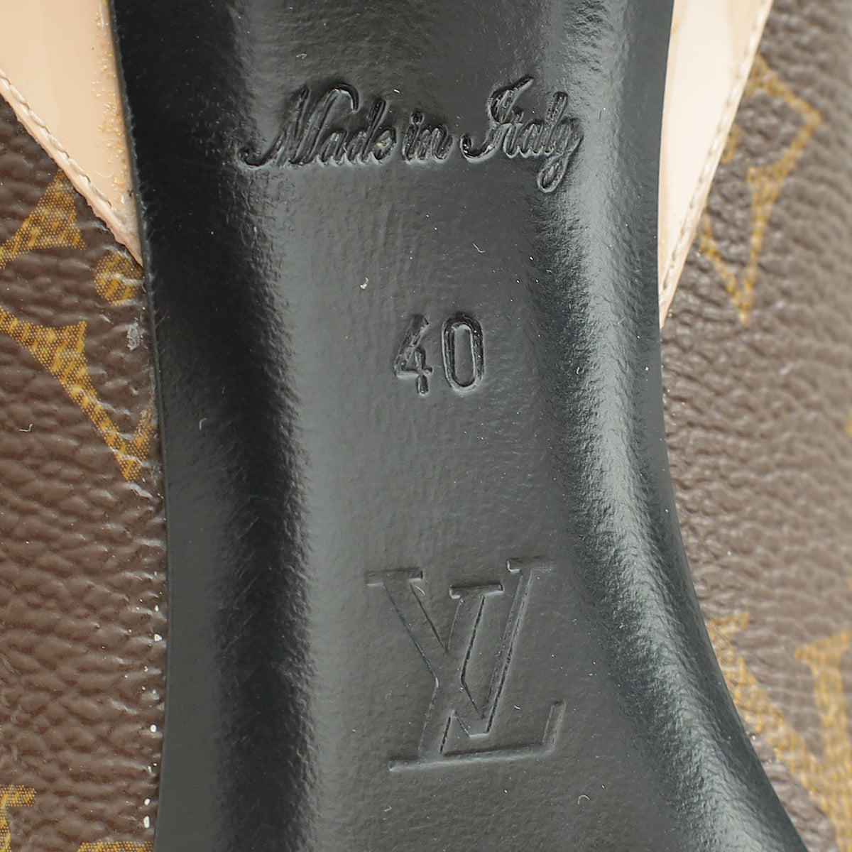 Louis Vuitton Monogram Nude Cherie Pump 40