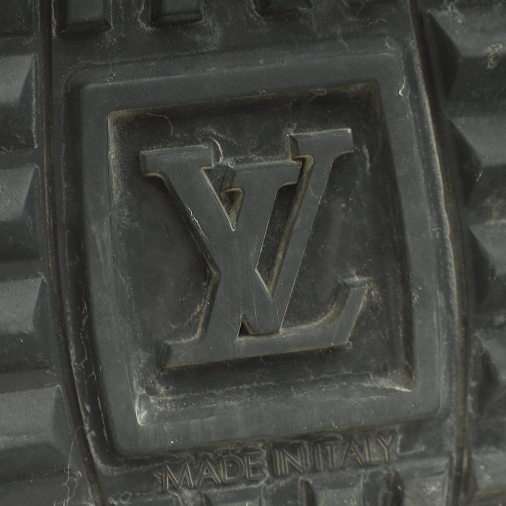 Louis Vuitton Monogram Black Run Away Sneaker 40