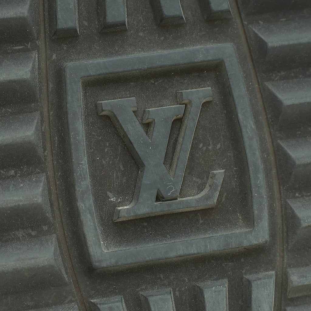 Louis Vuitton Bicolor Race Run Away Sneakers 40