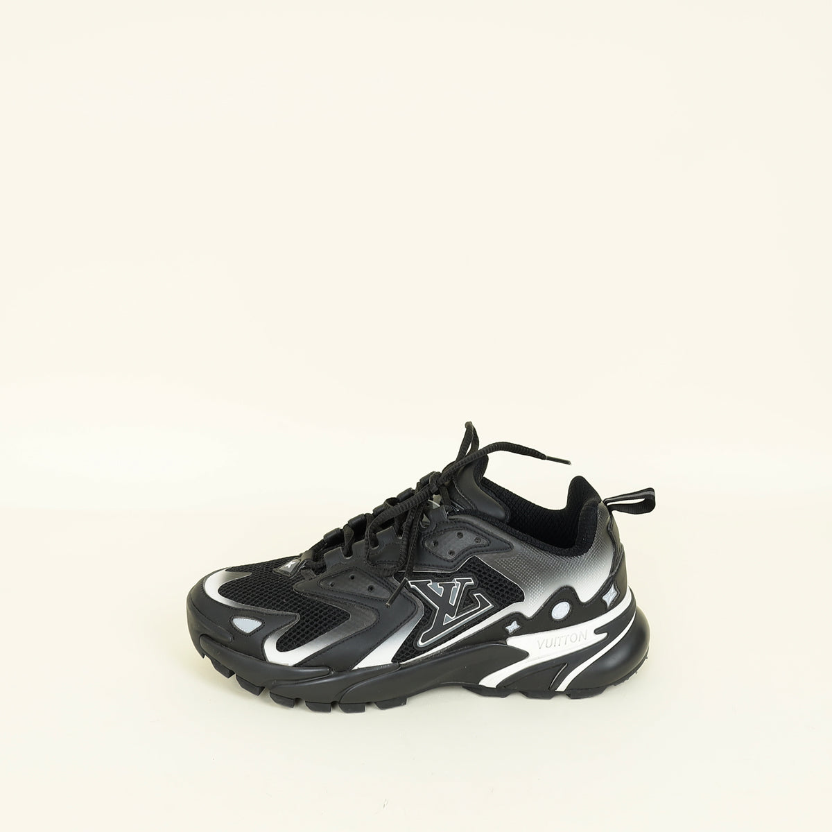 Louis Vuitton Black Runner Tatic Sneaker 6.5