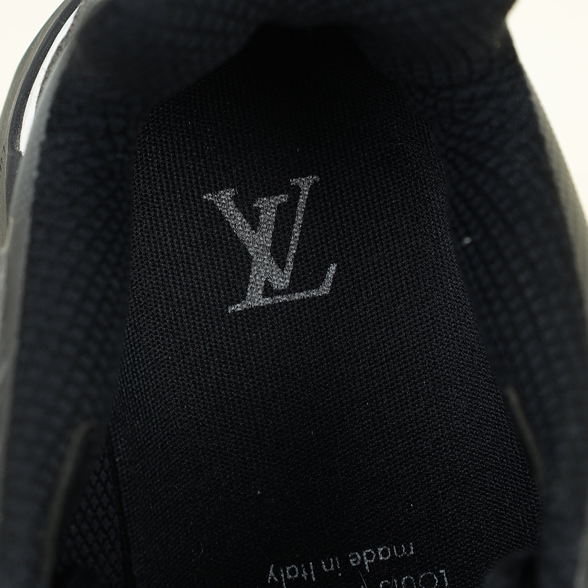 Louis Vuitton Black Runner Tatic Sneaker 6.5