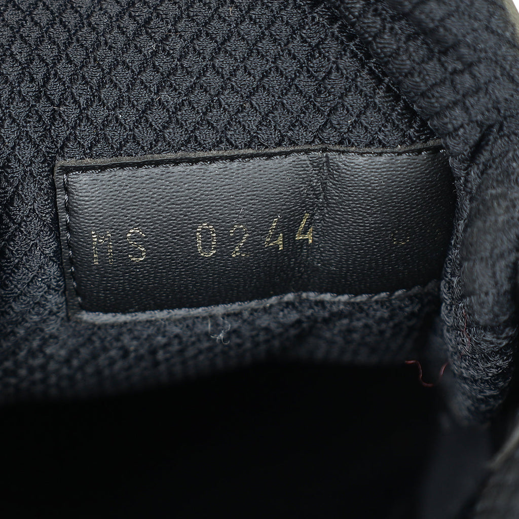 Louis Vuitton Black Runner Tatic Sneaker 6.5