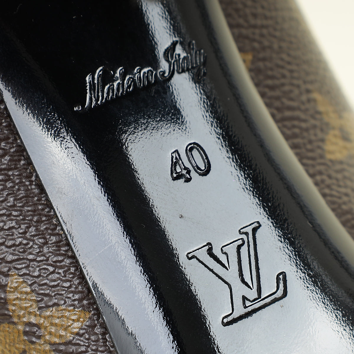 Louis Vuitton Monogram Madeleine Pump 40