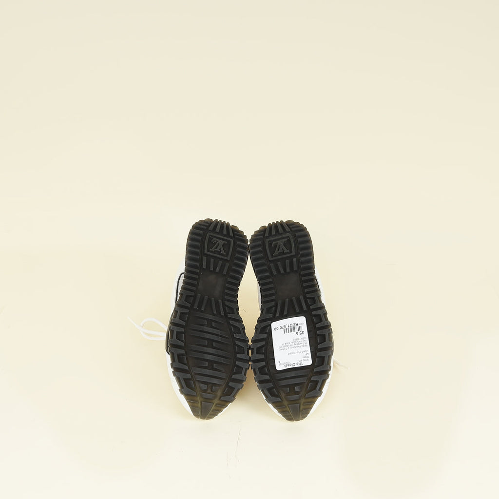 Louis Vuitton Bicolor Mesh Run Away Sneaker 35.5