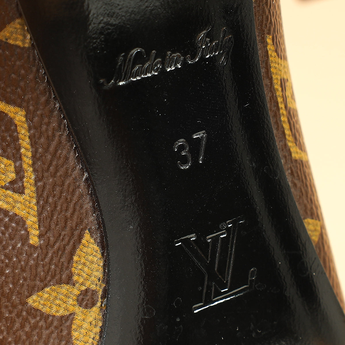 Louis Vuitton Bicolor Vernis Monogram Fetish Pumps 37