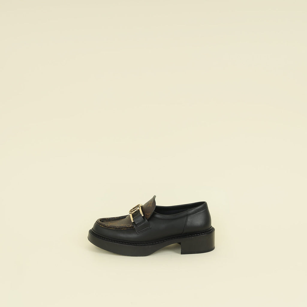Louis Vuitton Monogram Black Academy Loafer 38.5