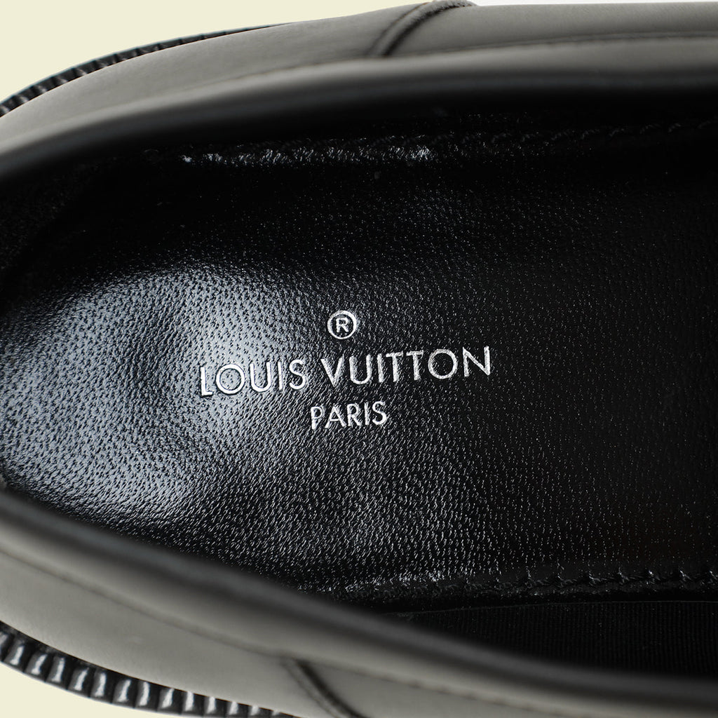 Louis Vuitton Monogram Black Academy Loafer 38.5