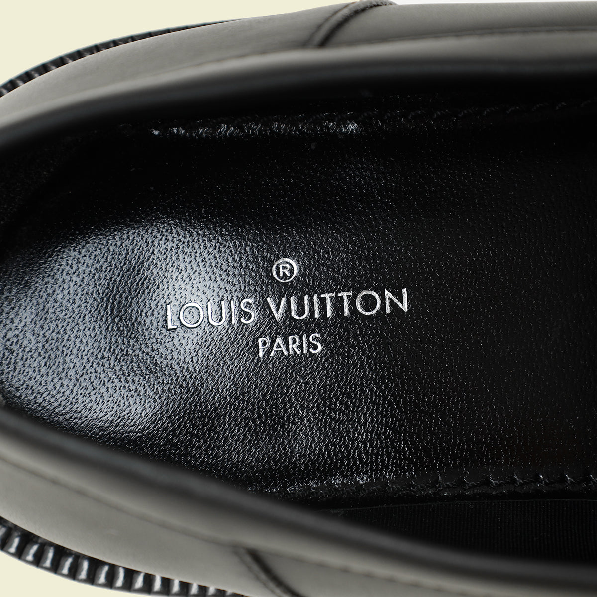 Louis Vuitton Monogram Black Academy Loafer 38.5