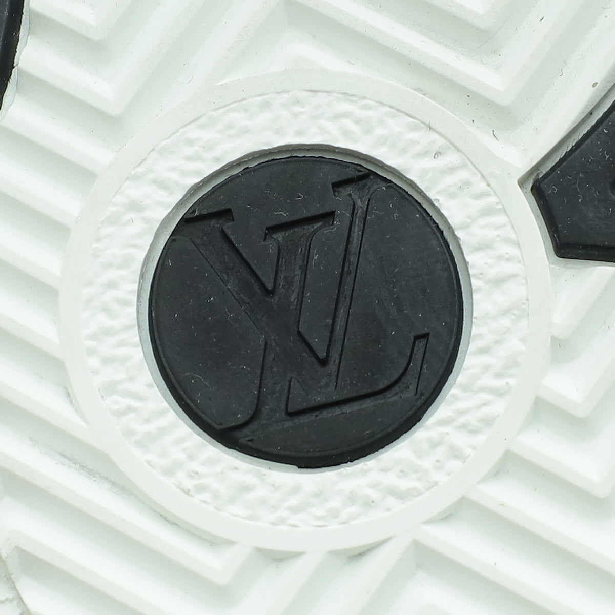 Louis Vuitton Bicolor Monogram Charlie Trainers Sneaker 39