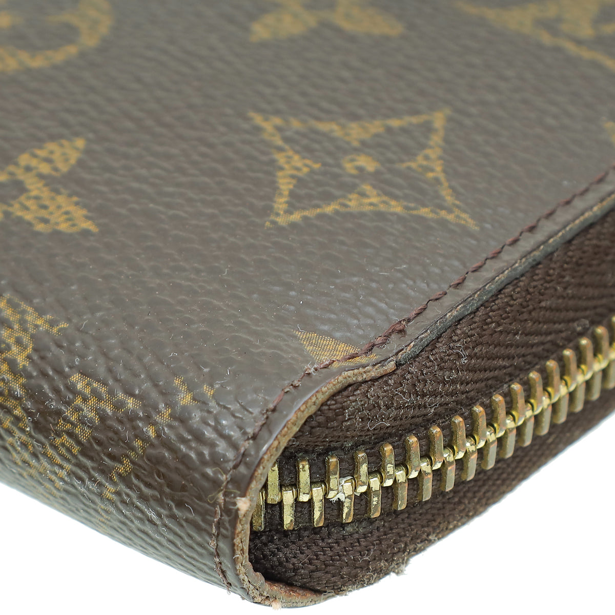 Louis Vuitton Monogram Zippy Wallet