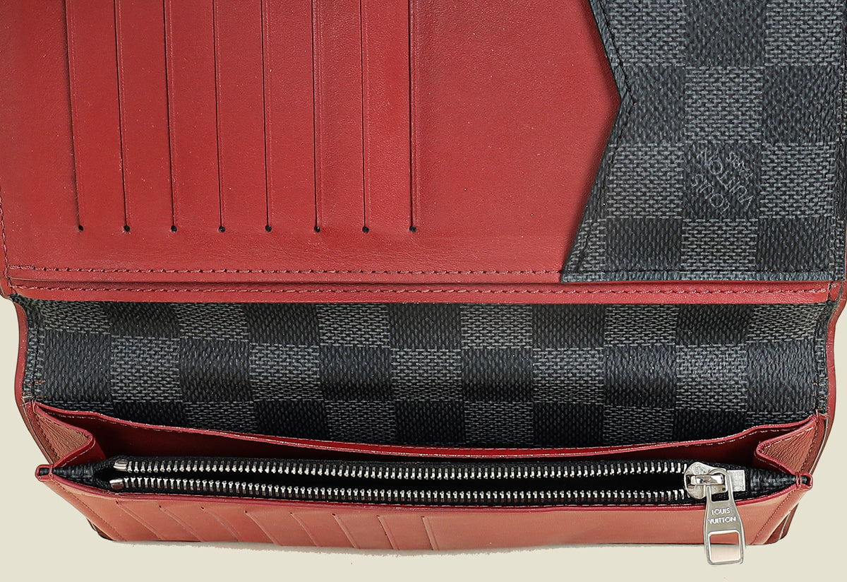 Louis Vuitton Damier Graphite Brazza Wallet