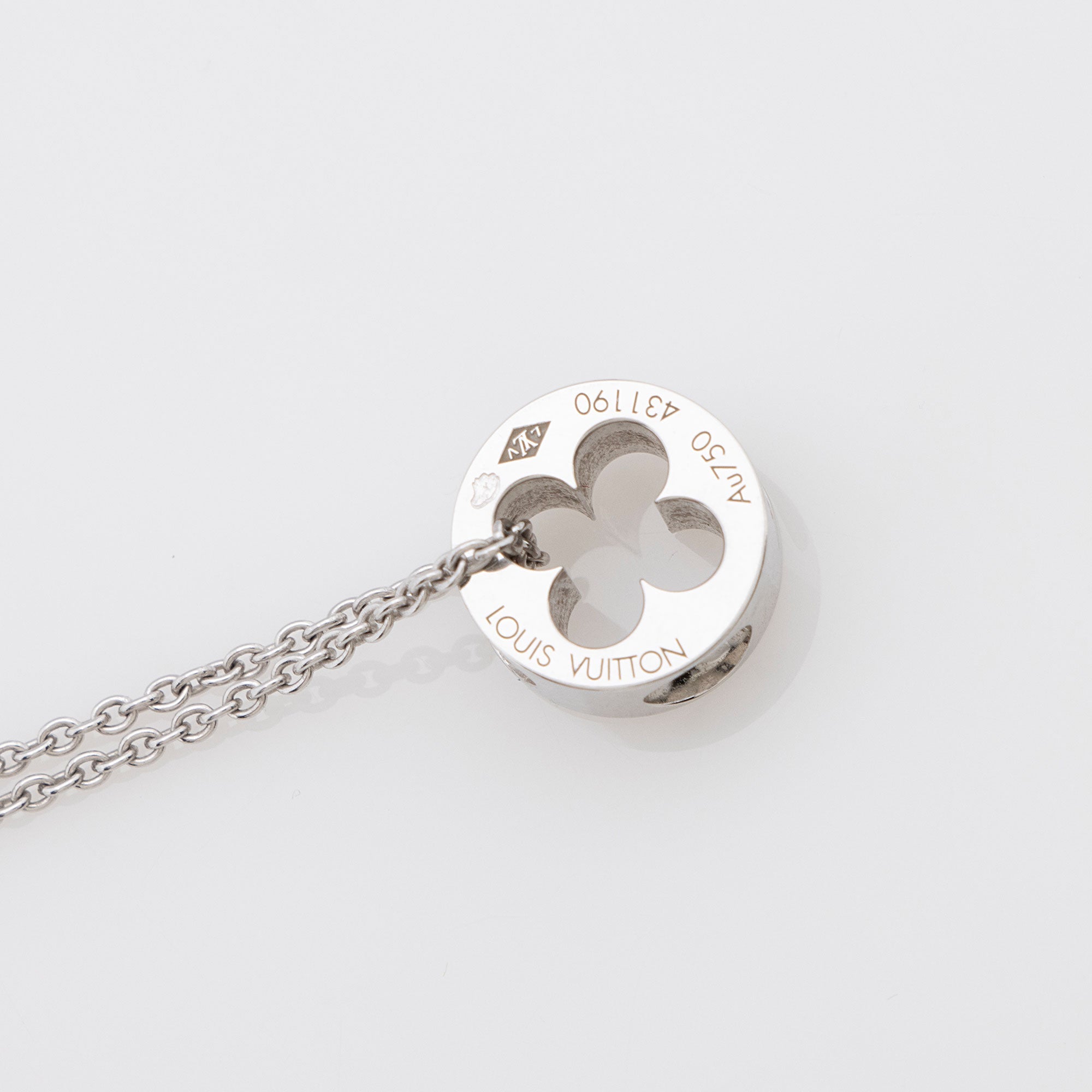 Louis Vuitton 18k White Gold Empreinte Pendant Necklace