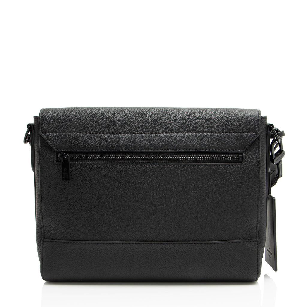 Louis Vuitton Calfskin Aerogram Takeoff Messenger