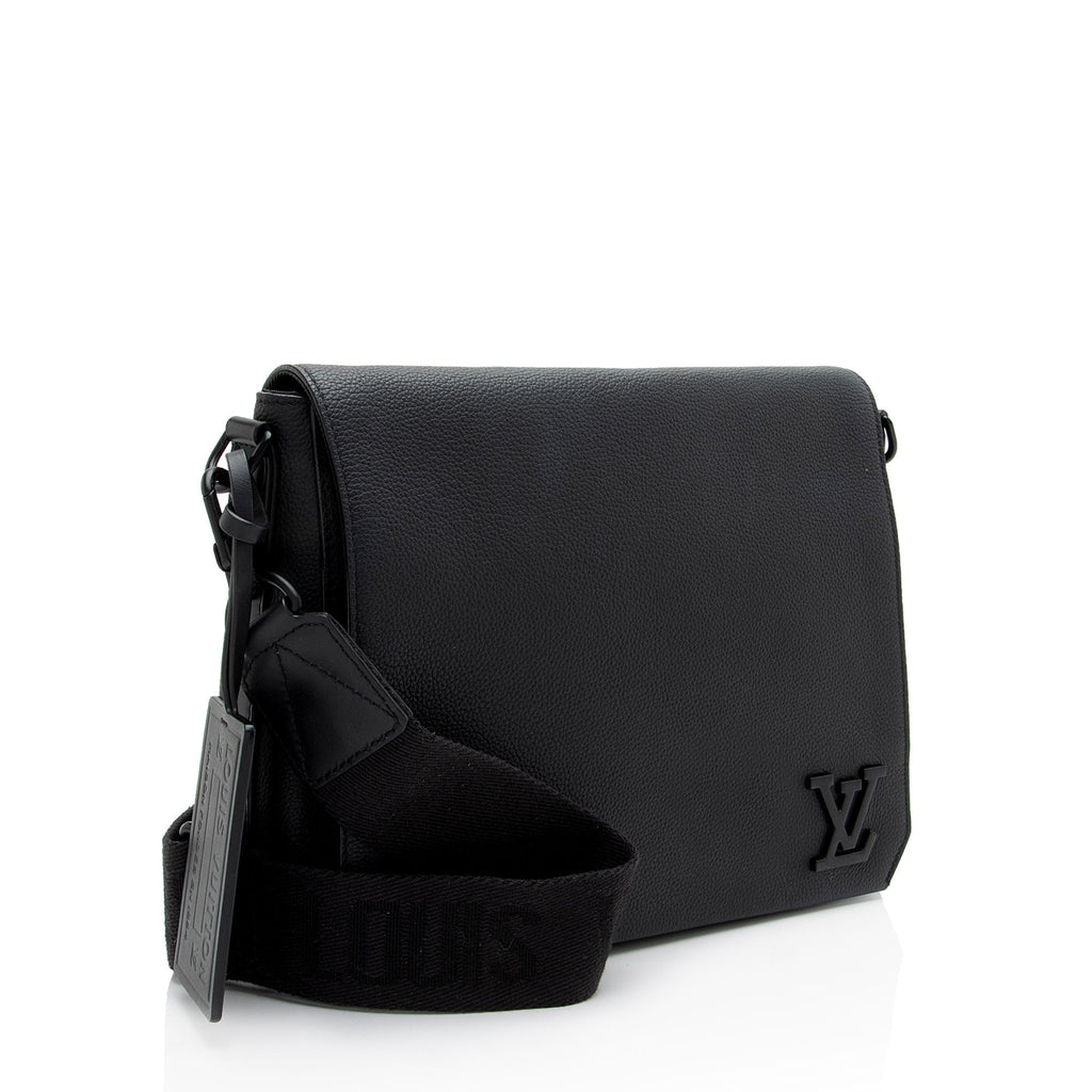 Louis Vuitton Calfskin Aerogram Takeoff Messenger