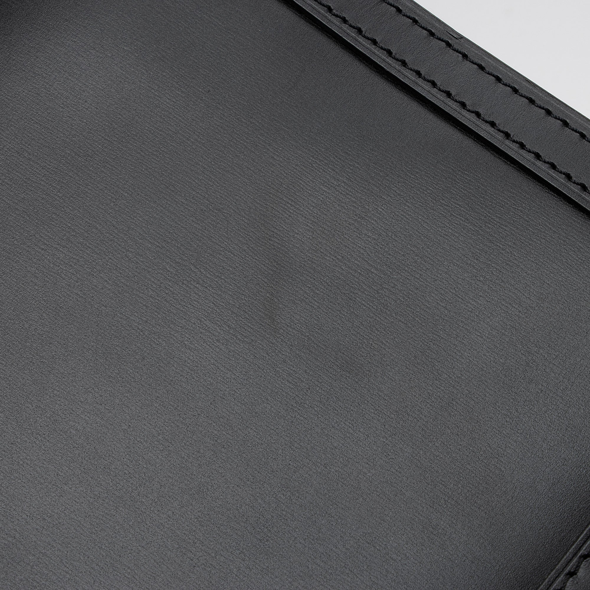 Louis Vuitton Calfskin Dauphine MM Shoulder Bag (SHF-cZl8DJ)