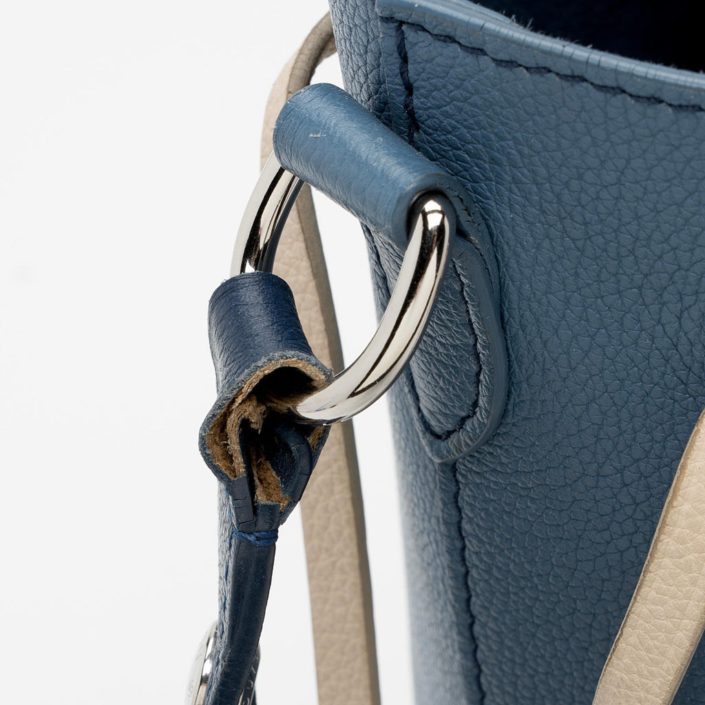 Louis Vuitton Calfskin Lockme Bucket Bag (SHF-ScNH8i)