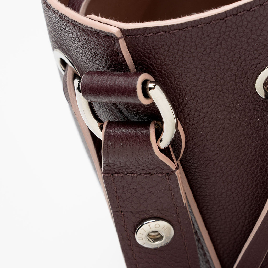 Louis Vuitton Calfskin Lockme Bucket Bag (SHF-Ie5h5b)